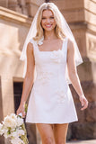 Vestido de novia mini elopement blanco de cuello cuadrado y escote cuadrado con una flor 3D