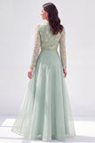 Vestido de madre de la novia verde gasa con escote bateau y flores de manga larga