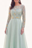 Vestido de madre de la novia verde gasa con escote bateau y flores de manga larga