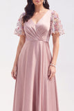 Vestido largo de mamá de la novia, de satén gris rosa con escote en V y línea en A, con manga corta