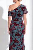 Vestido largo de madre de la novia de terciopelo fucsia fucsia de sirena, floral de un solo hombro