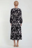 Vestido de madre de la novia midi midi floral de terciopelo fucsia con cuello redondo y manga larga