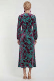 Vestido de madre de la novia midi midi floral de terciopelo fucsia con cuello redondo y manga larga