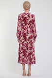 Vestido de madre de la novia midi midi floral de terciopelo fucsia con cuello redondo y manga larga