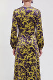 Vestido de madre de la novia midi midi floral de terciopelo fucsia con cuello redondo y manga larga