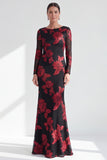 Vestido largo de madre de la novia con cuello bateau de sirena roja