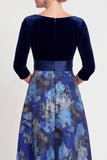 Vestido largo de Madre de la Novia de flor azul en línea A con escote en V y mangas 3/4