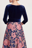Vestido largo de Madre de la Novia de flor azul en línea A con escote en V y mangas 3/4