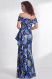 Vestido largo de sirena negra floral con volantes y abertura de sirena descubierto