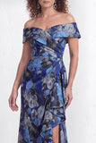 Vestido largo de sirena negra floral con volantes y abertura de sirena descubierto
