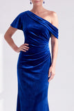 Vestido largo de madre de la novia con terciopelo burdeos sirena al descubierto en los hombros