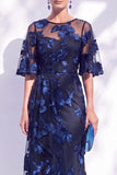 Vestido largo de madre de la novia con volantes de sirena azul marino y manga media