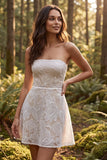 Vestido blanco floral sin tirantes