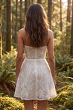 Vestido blanco floral sin tirantes