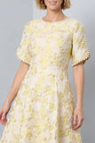 Vestido de trabajo midi floral con cuello redondo en línea A
