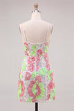 Vestido de Homecoming con tirantes finos de flores rosa y verde con bordados
