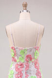 Vestido de Homecoming con tirantes finos de flores rosa y verde con bordados