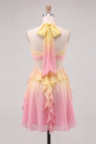 Vestido de bienvenida amarillo y rosa de gasa con escote halter con volantes y flor 3D