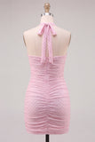 Vestido corto corto de bienvenida rosa con escote halter, bodycon fruncido y abalorios
