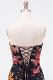 Vestido corto de bienvenida corto floral fruncido Black Sweetheart con encaje en la espalda