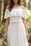 Vestido de novia largo de tul largo en línea marfil con hombros descubiertos