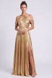 Vestido formal largo en línea A plisado con cuello metálico dorado y corte
