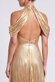 Vestido formal largo en línea A plisado con cuello metálico dorado y corte