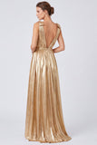 Vestido formal largo de escote en V metálico dorado con línea A y abertura