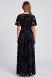 Vestido de madre de la novia con escote en V floral oliva en línea A y abertura