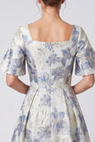 Vestido Maxi A-Line azul polvoriento Jacquard con escote cuadrado y flores de manga corta