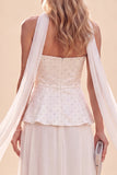 Vestido Maxi de gasa rizada y tirantes de color lila claro con volantes y bolas