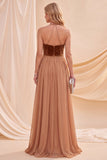 Vestido largo de cuello caqui con escote en A con abalorios