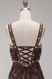 Vestido corto de bienvenida a casa con lentejuelas marrones con flecos y perlas
