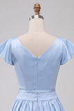 Vestido corto de bienvenida azul cielo de satén de satén con escote bateau y mangas gorjas