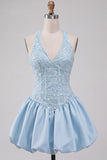 Vestido corto de bienvenida azul cielo con escote en V y escote en V