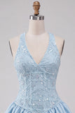 Vestido corto de bienvenida azul cielo con escote en V y escote en V