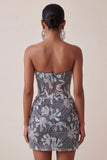 Corsé gris bodycon sin tirantes con lentejuelas y vestido corto floral de bienvenida