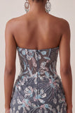 Corsé gris bodycon sin tirantes con lentejuelas y vestido corto floral de bienvenida