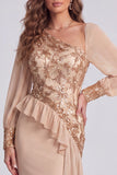 Vestido formal asimétrico floral de lentejuelas champán con serpentina lateral