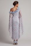 Vestido largo de madre de la novia, color floral azul polvoriento con un solo hombro con cuentas y volantes