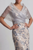 Vestido largo de madre de la novia con lentejuelas florales de sirena plateada y lentejuelas largas de la novia