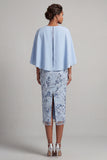Bodycon Sky Blue Sky con lentejuelas de cuello redondo y vestido floral de madre de la novia con mangas capa