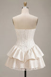 Vestido de despedida de soltera Sweetheart con Corsé blanco de Línea A Floral y Volantes