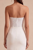 Vestido de compromiso corsé fruncido y cordial Midi sin tirantes y abertura