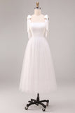 Vestido de compromiso de tul midi blanco de cuello cuadrado con lazo en línea A y cuello cuadrado