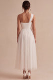 Vestido de compromiso blanco midi de línea en A de un solo hombro