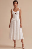Vestido de compromiso Midi Midi de tirantes blancos florales gruesos de línea A