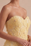 Vestido de bienvenida floral con volantes y perlas amarillas A-Line con cuentas y volantes