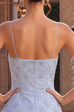 Vestido corto de bienvenida azul con volantes con tirantes finos