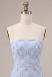 Vestido corto de bienvenida azul con volantes con tirantes finos